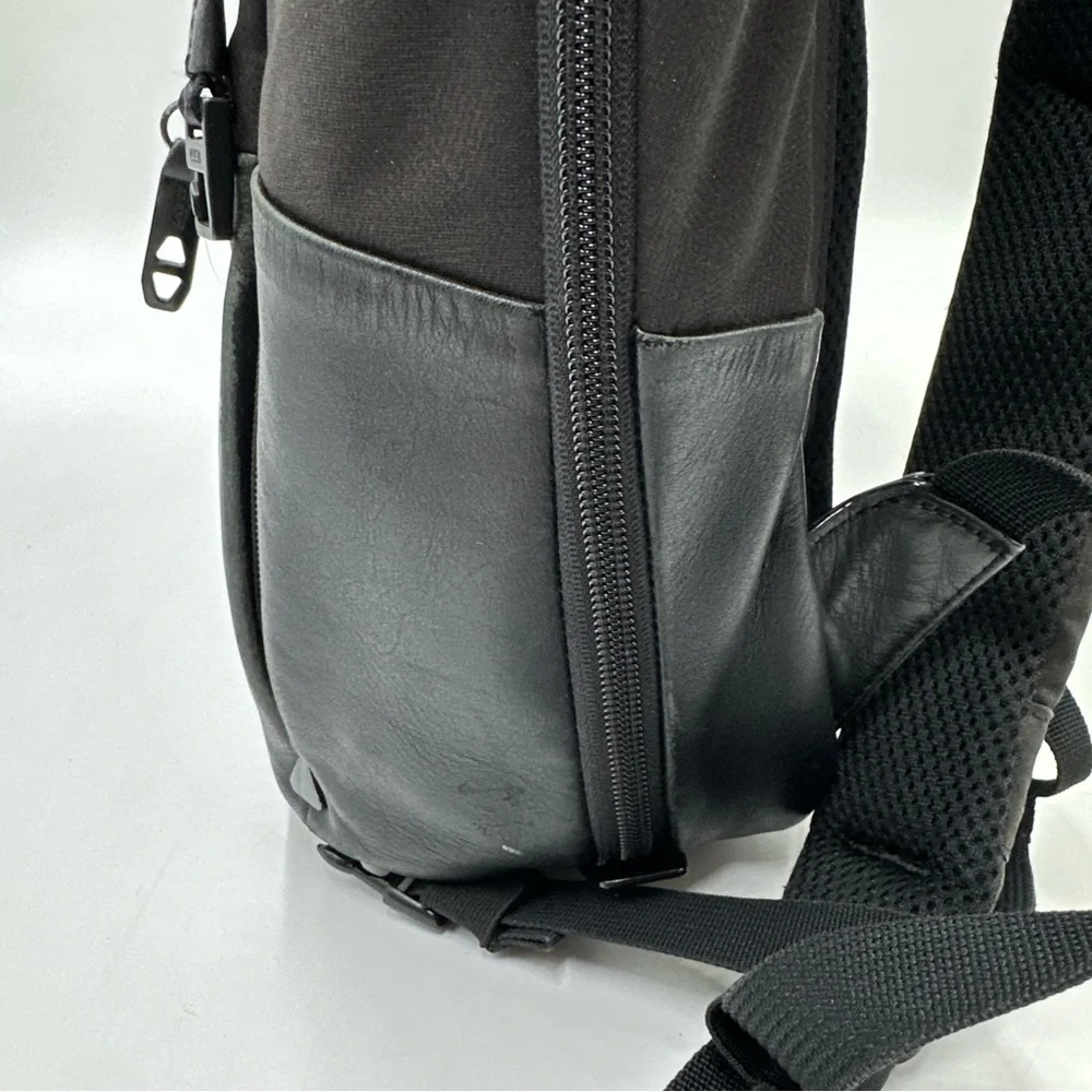 butler backpack tumi Corporate Clean silhouettes in lightweight nylon and pebbled leather make these styles modern yet timeless TUMI Black Fabric Honeycomb Tahoe